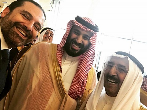سيلفي خادم الحرمين الشريفين مع ولي العهد وسعد الحريري