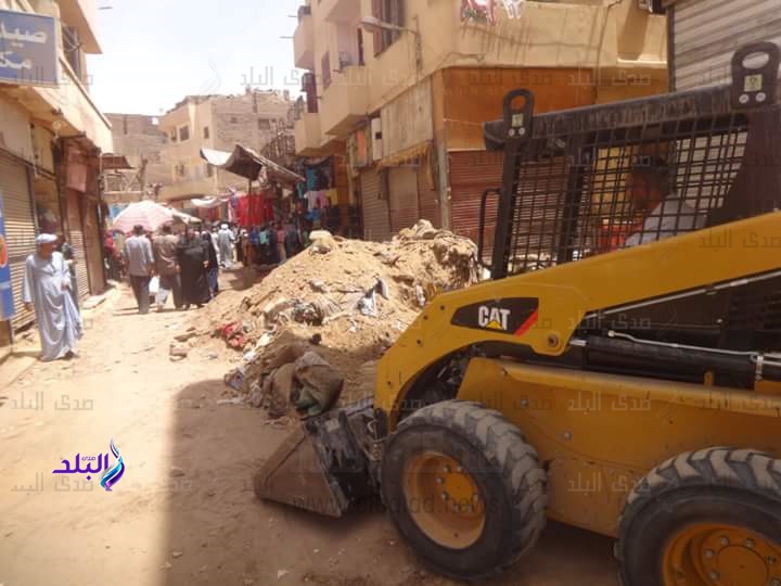 أعمال رفع كفاءة شوارع مدينة الأقصر أعمال رفع كفاءة شوارع مدينة الأقصر