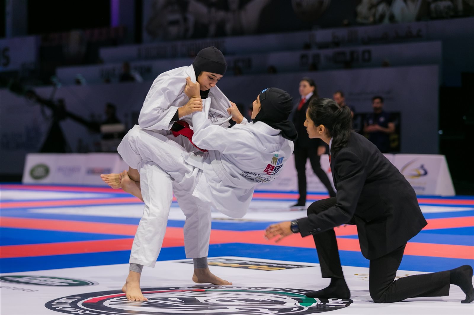 لاعبات الجوجيتسو لاعبات الجوجيتسو
