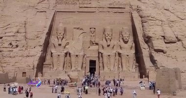 معبد رمسيس الثانى بأبو سمبل يستقبل 1700 سائح من 17 دولة معبد رمسيس الثانى بأبو سمبل يستقبل 1700 سائح من 17 دولة