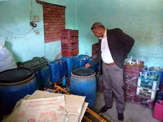 ضبط مصنع منظفات غير مرخص بالمنشاة ضبط مصنع منظفات غير مرخص بالمنشاة