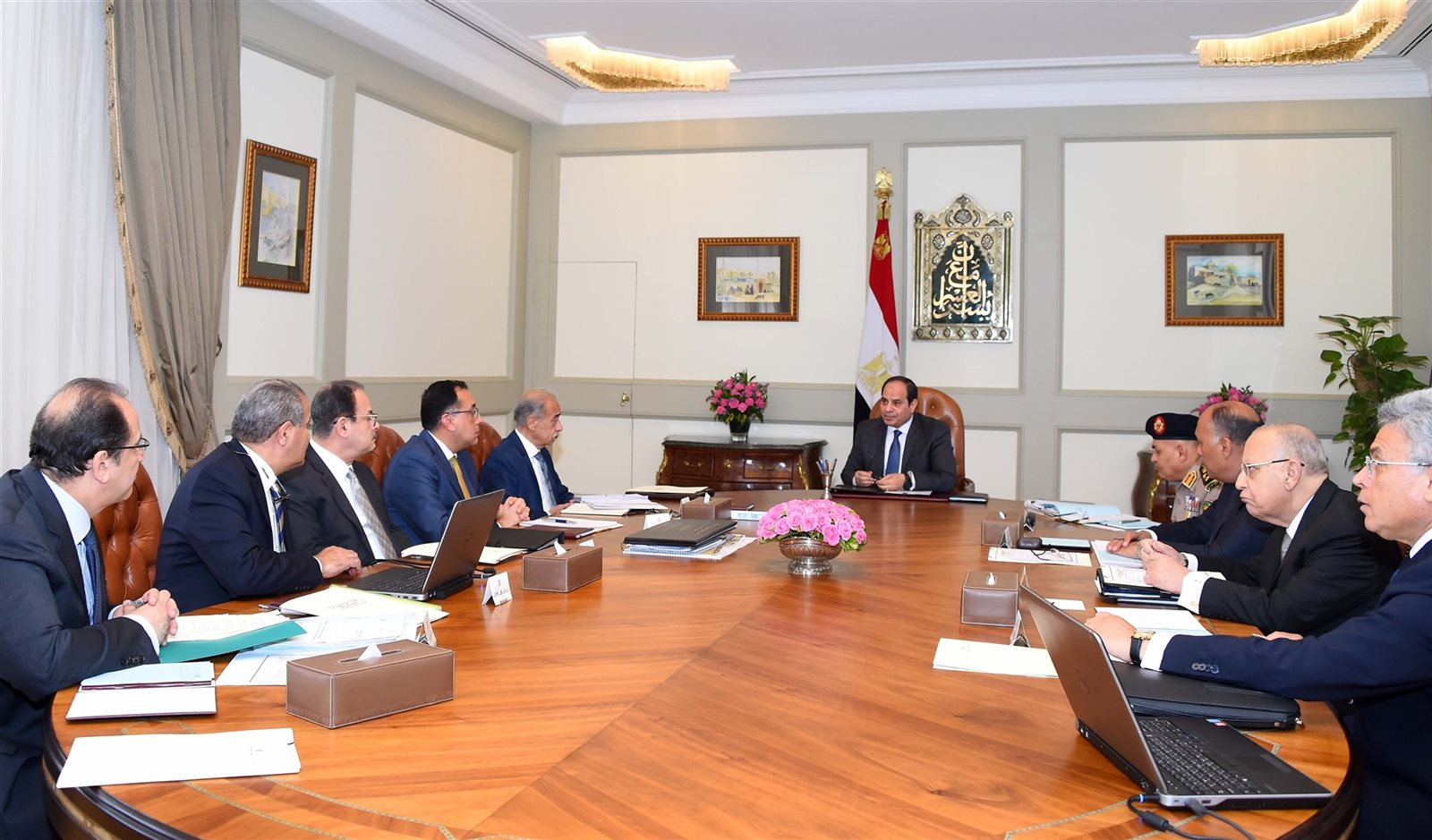 الرئيس عبد الفتاح السيسي في الاجتماع الرئيس عبد الفتاح السيسي في الاجتماع