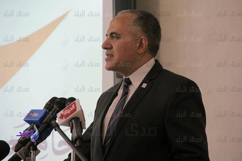 وزير الري والموارد المائية
