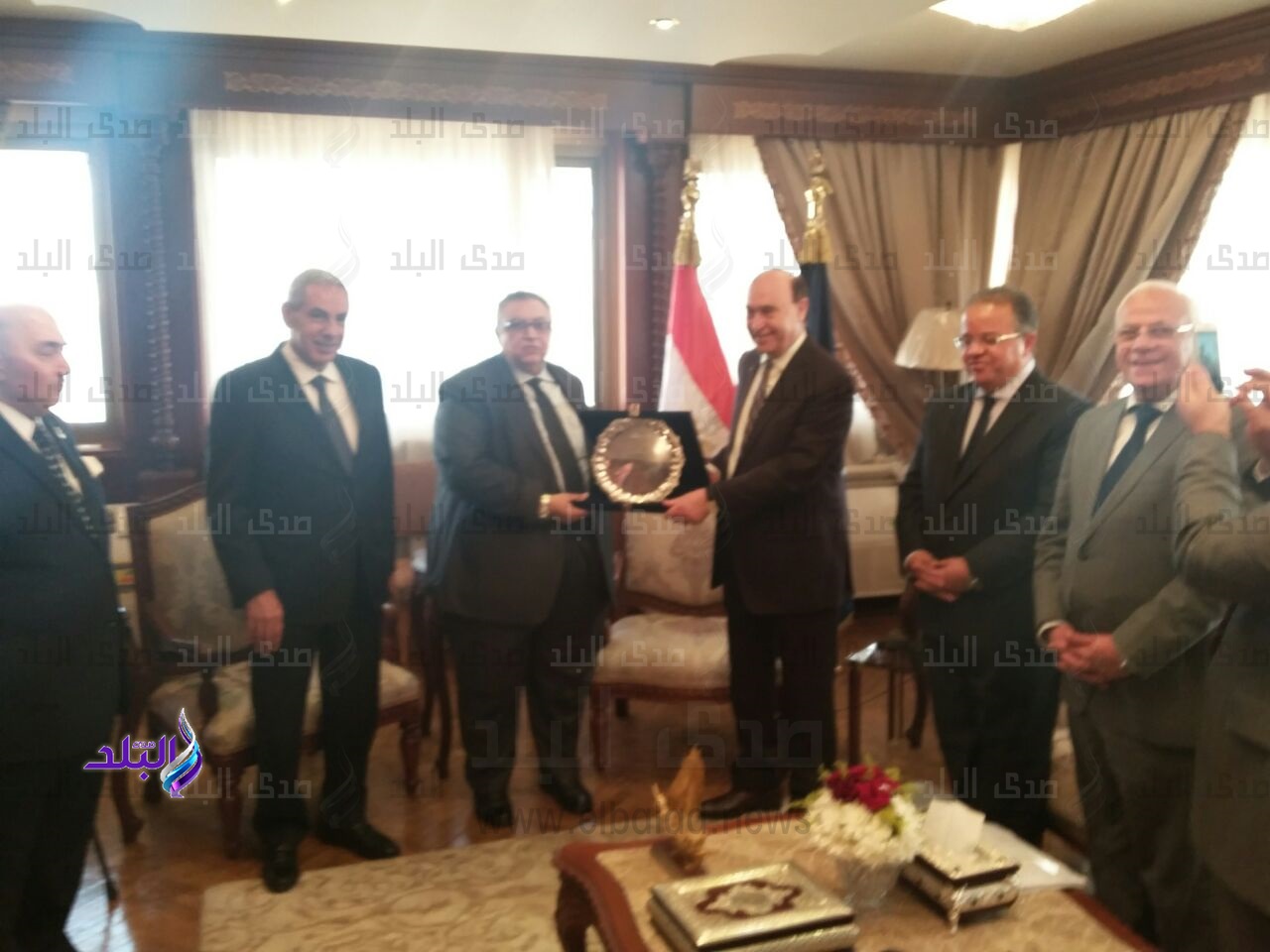 مميش يكرم أمين عام مجلس إدارة المنطقة الاقتصادية مميش يكرم أمين عام مجلس إدارة المنطقة الاقتصادية