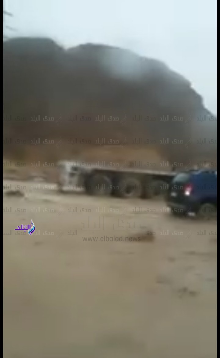 السيول علي طريق العين السخنة - الزعفرانة  السيول علي طريق العين السخنة - الزعفرانة