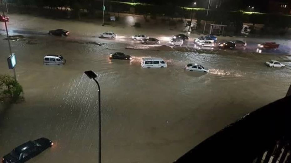 امطار وسيول بالقاهرة الجديدة 