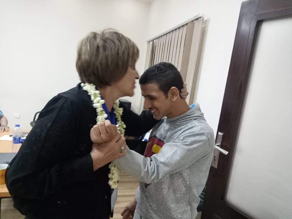 سهير عبدالقادر تستقبل أول المشاركين بملتقى أولادنا