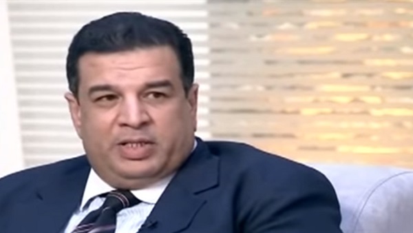 الكاتب الصحفى عبد الرازق توفيق
