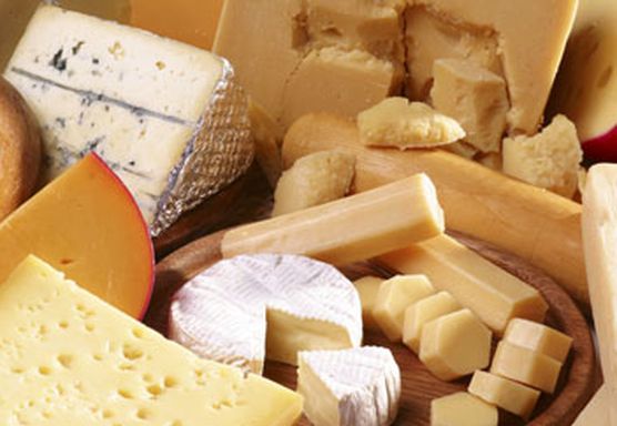 صورة أرشيفية - جبنة رومى وموتزريلا