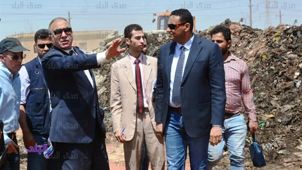 أبو بكر الجندي يتفقد مدفن للقمامة بالمنوفية أبو بكر الجندي يتفقد مدفن للقمامة بالمنوفية