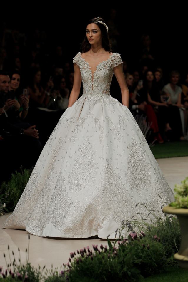 فساتين زفاف رائعة من توقيع دار أزياء Pronovias