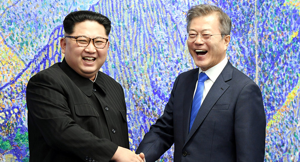 رئيسا كوريا الشمالية كيم جونج أون وكوريا الجنوبية مون جيه-إن رئيسا كوريا الشمالية كيم جونج أون وكوريا الجنوبية مون جيه-إن