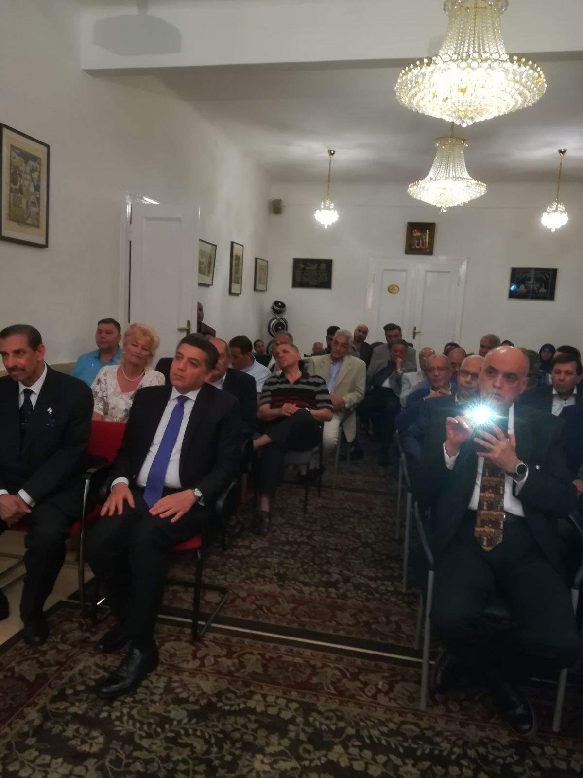 صورة من الحفلة صورة من الحفلة