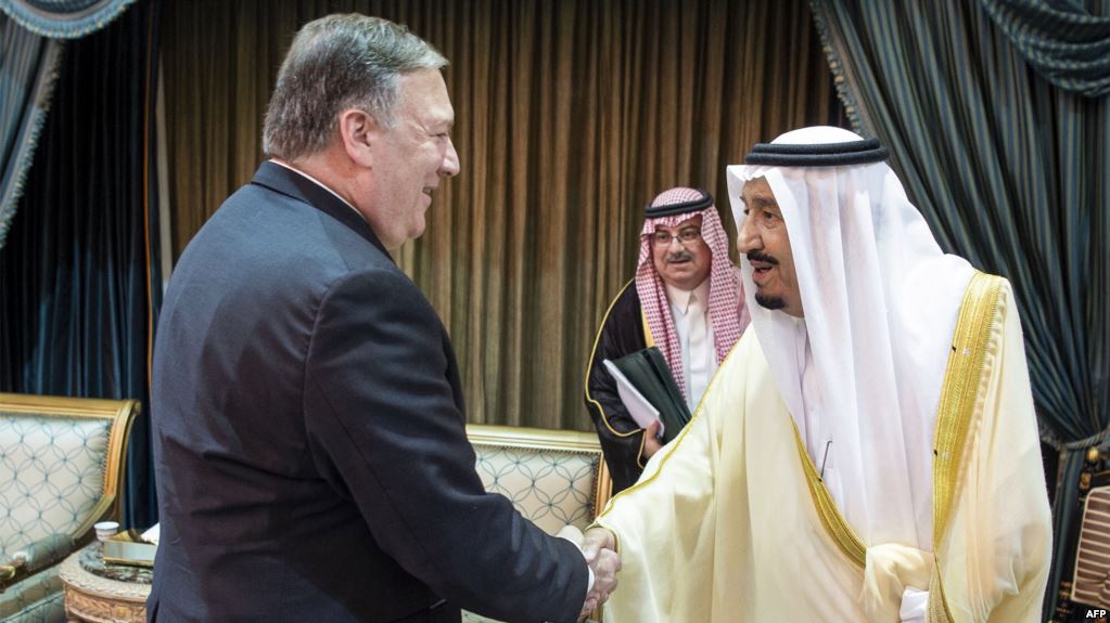بومبيو والملك سلمان بن عبد العزيز