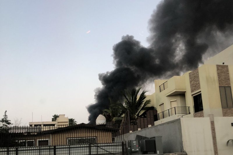 صورة من مكان الحريق صورة من مكان الحريق