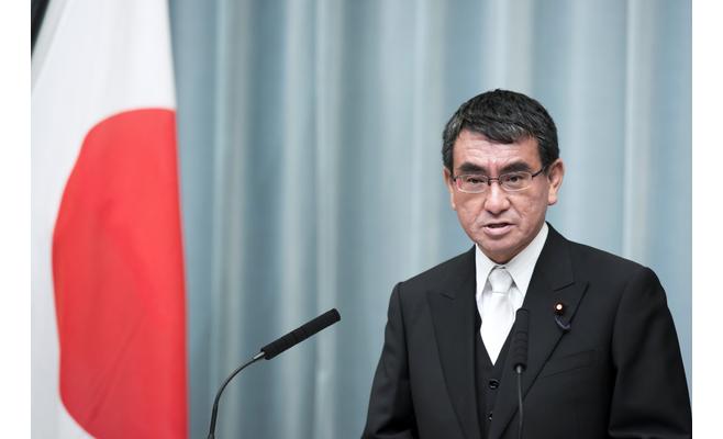 وزير الخارجية الياباني تارو كونو