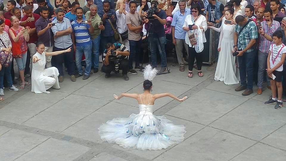 شارع الألفي يشهد عروضًا «مغربية وأردنية وصينية»