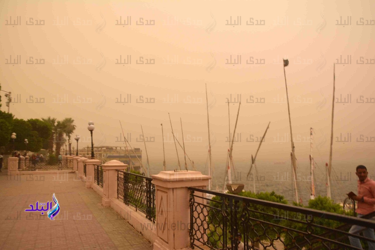 عاصفة ترابية عاصفة ترابية