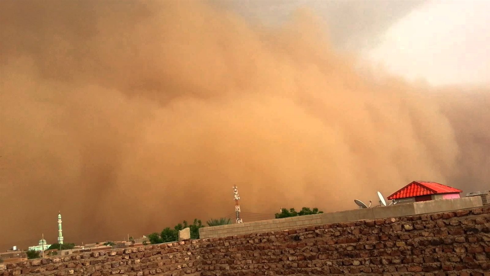 عواصف ترابية