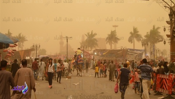 عاصفة ترابية 