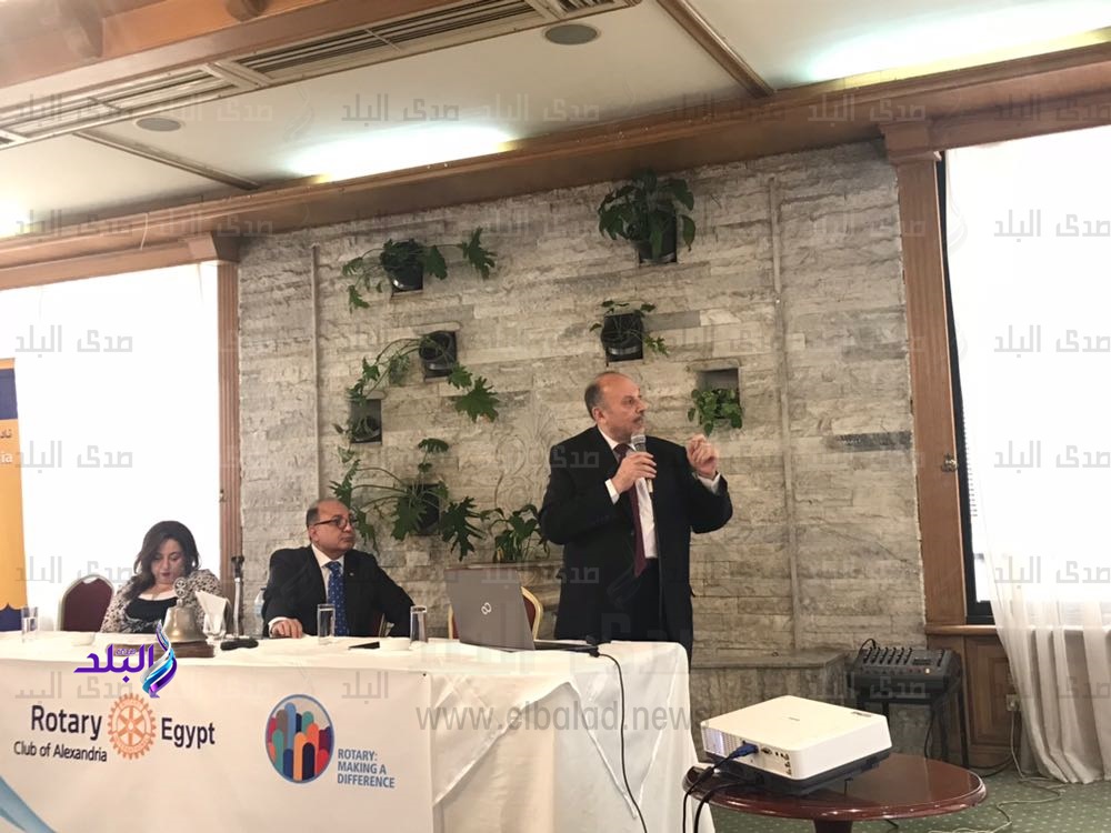 عصام خميس في نادي روتاري بالإسكندرية