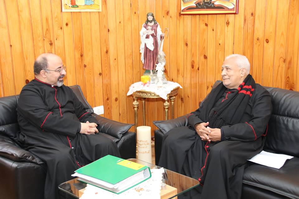 الأنبا إبراهيم اسحق يستقبل المطران عادل زكى 