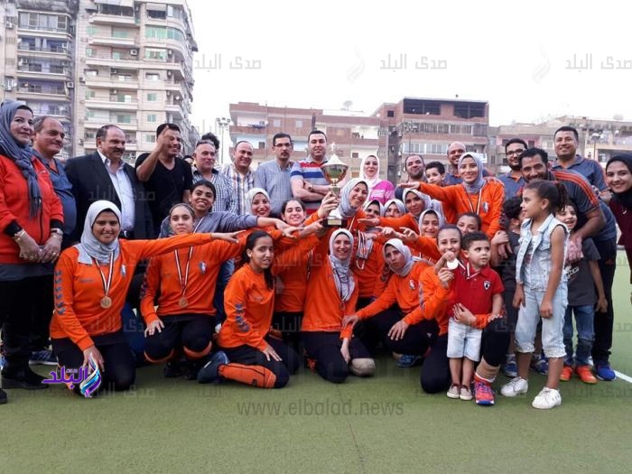 محافظ الشرقية يهنئ فريق الهوكي للآنسات