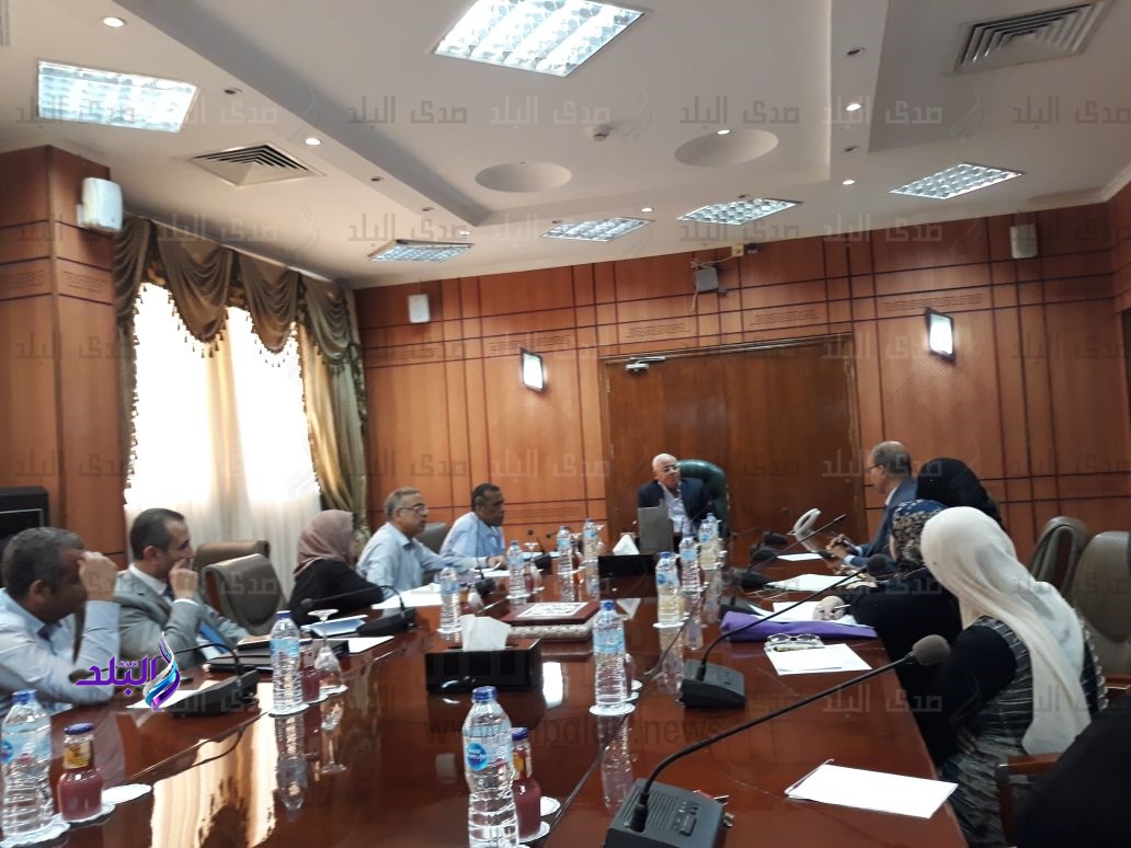 اجتماع محافظ بورسعيد