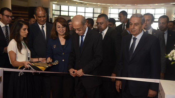 جانب من افتتاح رئيس الوزراء للمعرض 