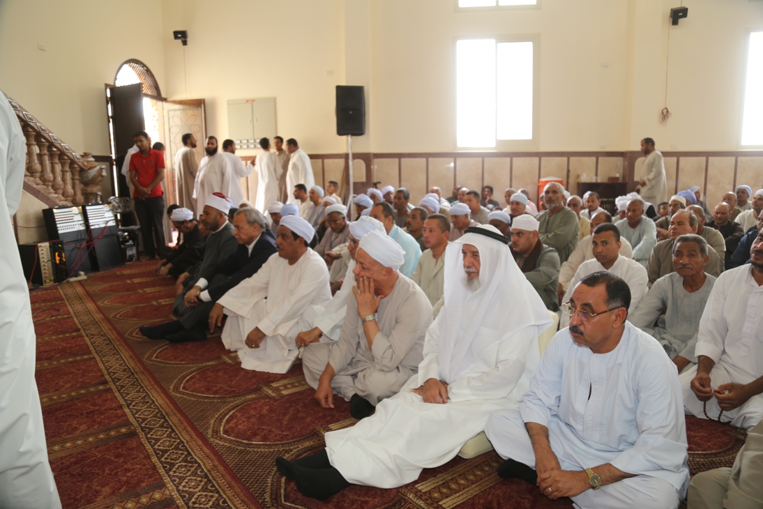 محافظ قنا يفتتح مسجد العربات بنقاده محافظ قنا يفتتح مسجد العربات بنقاده