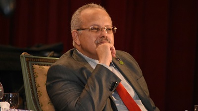 رئيس جامعة القاهرة رئيس جامعة القاهرة