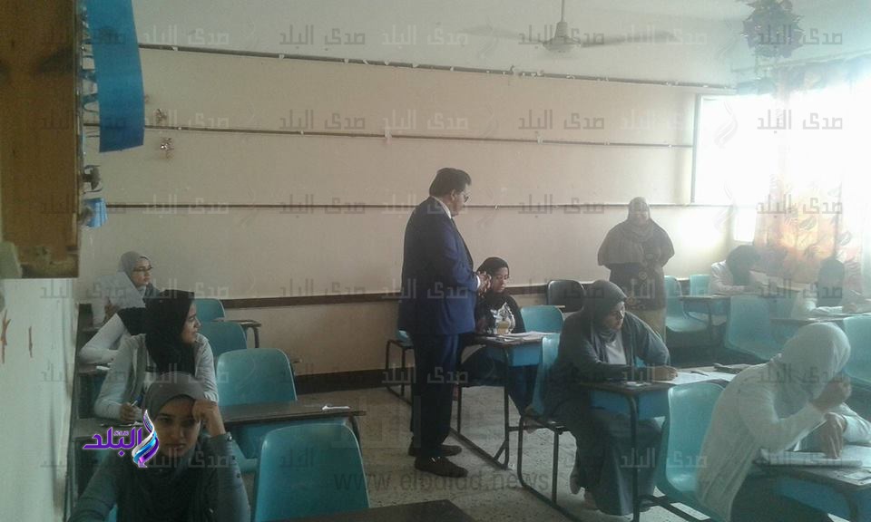 " عقل" يتفقد لجان امتحانات النقل