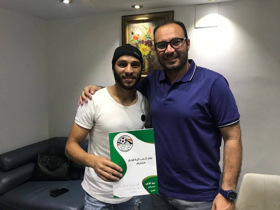 البطاوى مع لاعب سيراميكا الجديد