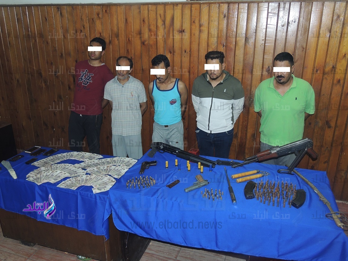 المتهمين والمضبوطات