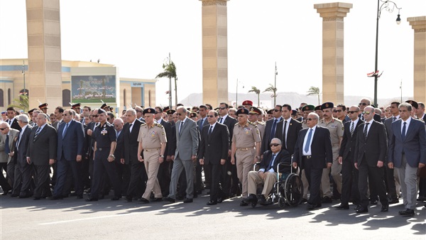 الرئيس السيسي يتقدم الجنازة العسكرية