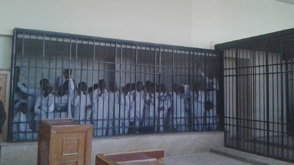 المتهمين فى قفص الاتهام - ارشيفيه