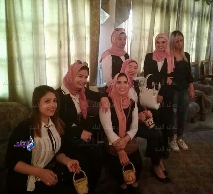 طلاب الإذاعة بكلية الآداب عين شمس طلاب الإذاعة بكلية الآداب عين شمس