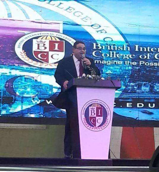 محسن عادل خلال المؤتمر 
