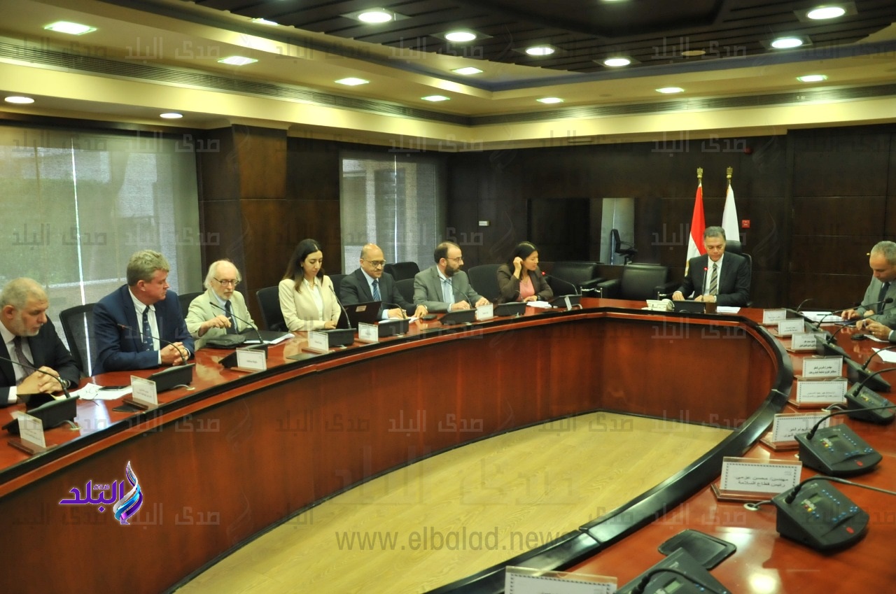 وزير النقل يلتقي وفد البنك الدولي لبحث التعاون وزير النقل يلتقي وفد البنك الدولي لبحث التعاون