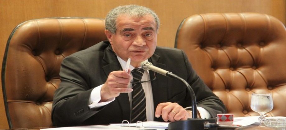 الدكتور على المصيلحى وزير التموين الدكتور على المصيلحى وزير التموين