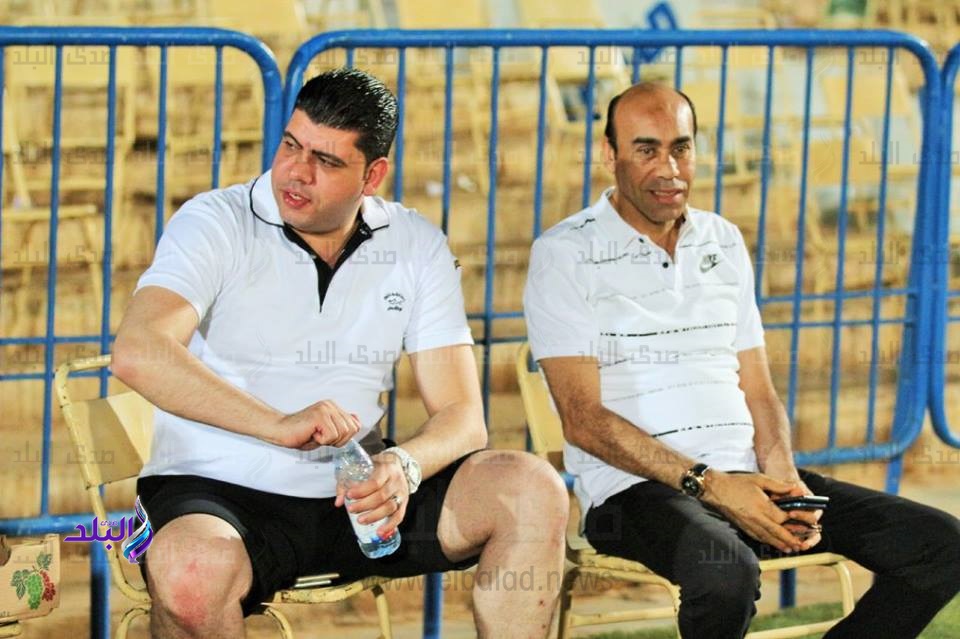 شاهد .. مجلس المصري يؤازر الفريق خلال تمرينه الأول بالخرطوم شاهد .. مجلس المصري يؤازر الفريق خلال تمرينه الأول بالخرطوم