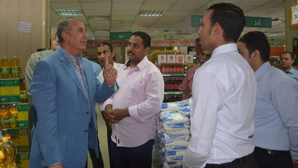 اللواء أحمد عبد الله محافظ البحر الأحمر اللواء أحمد عبد الله محافظ البحر الأحمر