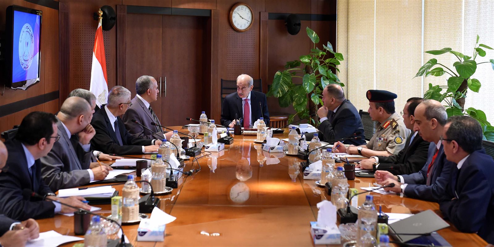 المهندس شريف إسماعيل خلال اللقاء 