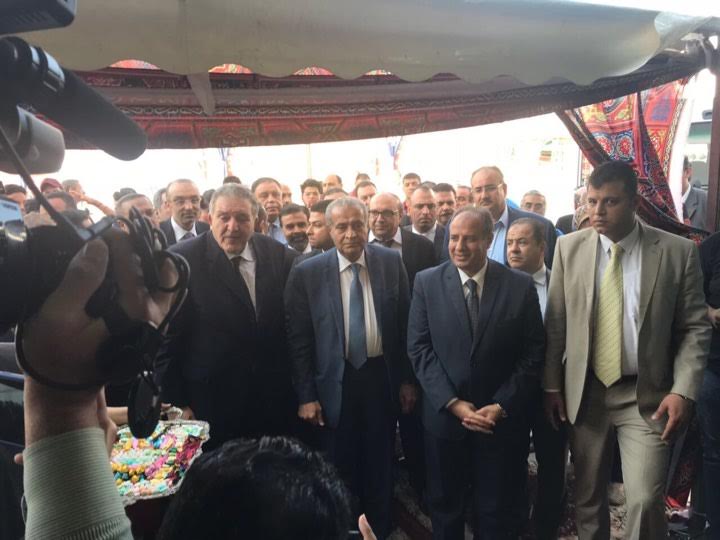 خلال المعرض خلال المعرض