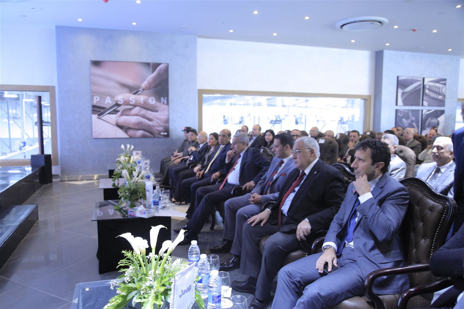 «العربية للتصنيع» تحتفل بتجديد عقد الشراكة مع «فيات كرايسلر» «العربية للتصنيع» تحتفل بتجديد عقد الشراكة مع «فيات كرايسلر»