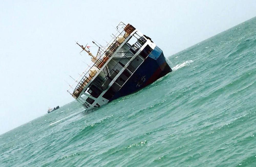  غرق عبارة في الهند