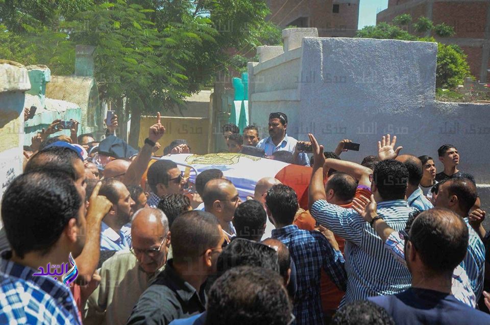  الآلآف يشيعون جنازة الشهيد "الماحي" فى الغربية 