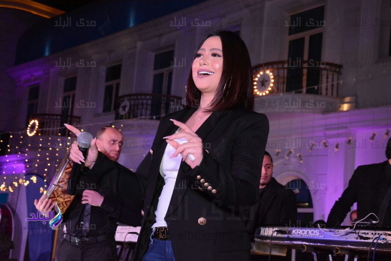 بوسي تتألق في خيمة سهراية بوسي تتألق في خيمة سهراية