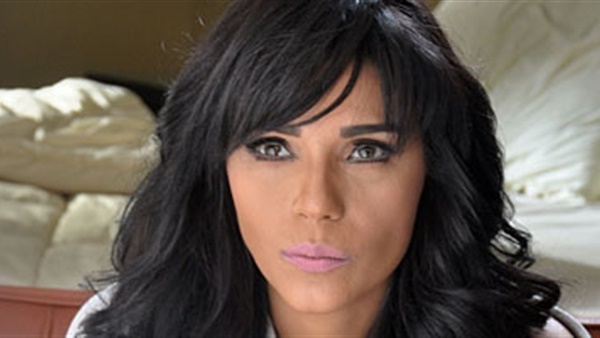 الفنانة أمينة 
