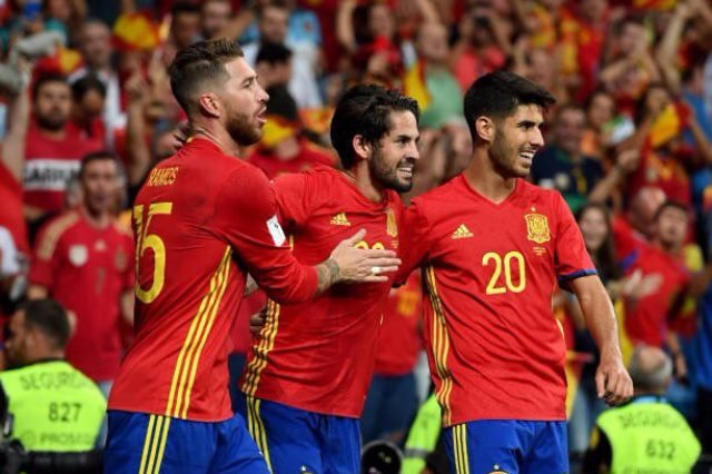 لاعبو منتخب إسبانيا لاعبو منتخب إسبانيا